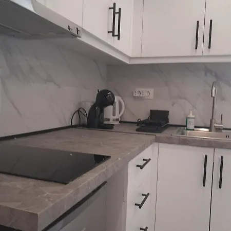 Funky, Cute Flat Close T Center