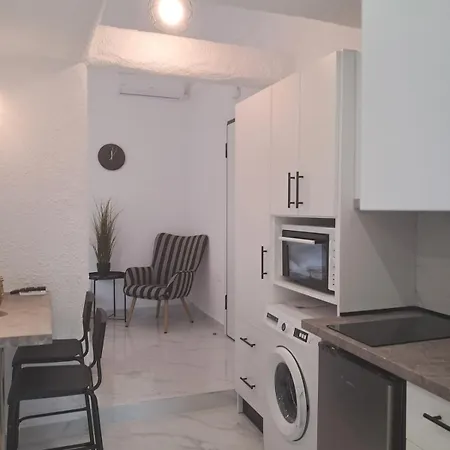 Funky, Cute Flat Close T Center סלוניקי