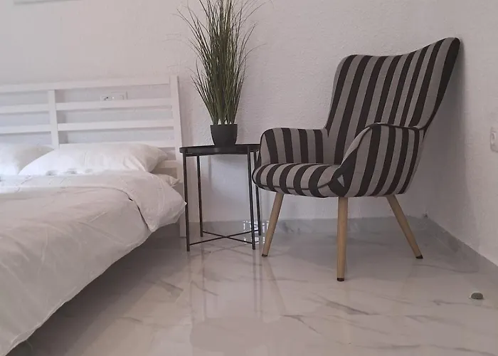 Funky, Cute Flat Close T Center Apartament *